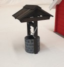 Brønn i tre med bøtte - 12.5 cm thumbnail